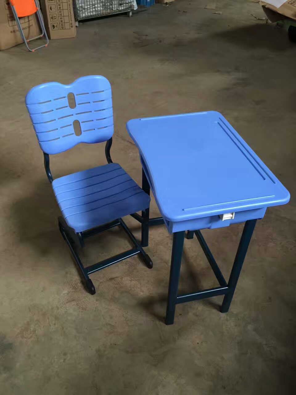学生课桌椅 abs塑钢课桌椅 学生桌 全新pp蓝色塑料 加网篮