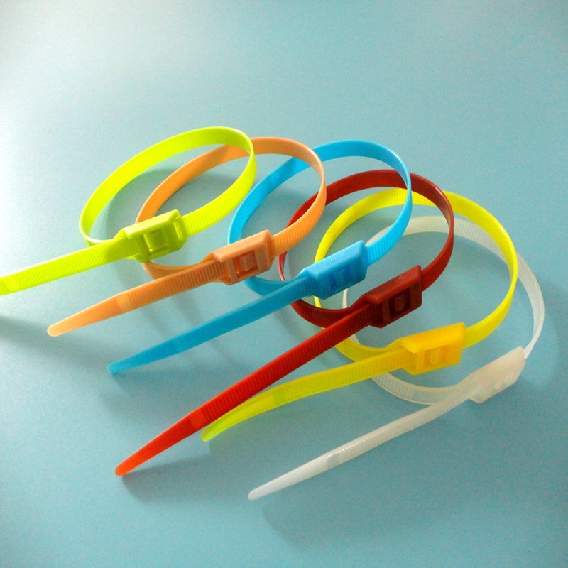 供应平扣尼龙扎带 淘气堡彩色扎带 彩色平扣淘气堡尼龙扎带8*400