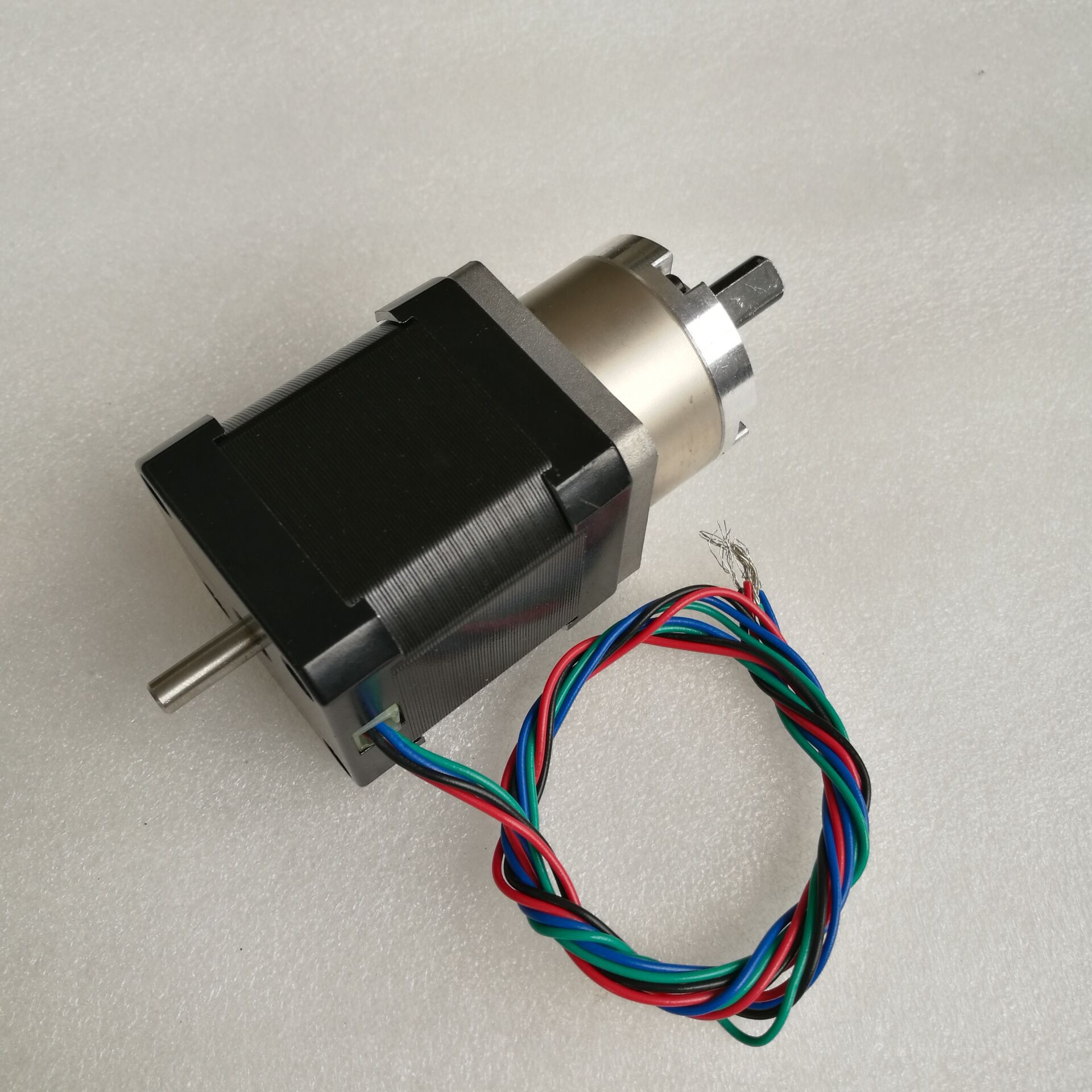 减速步进电机双轴