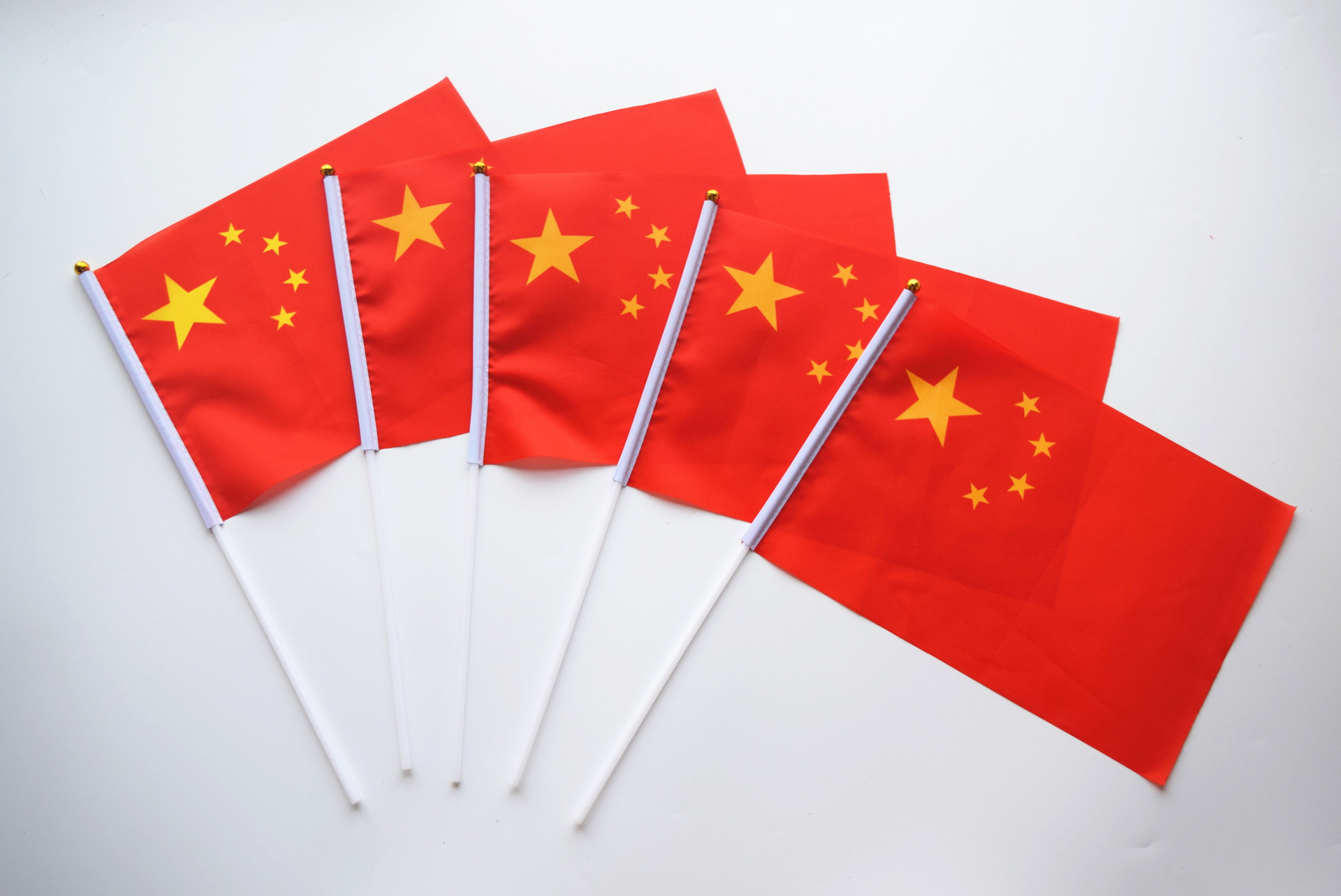 批发中号手摇旗国旗国庆五星小红旗彩旗包含旗杆20*30cm