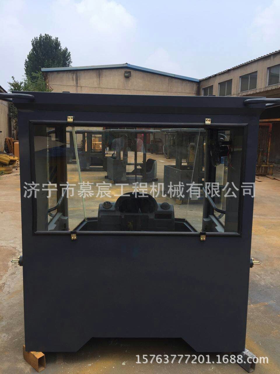 龍工855D駕駛室總成