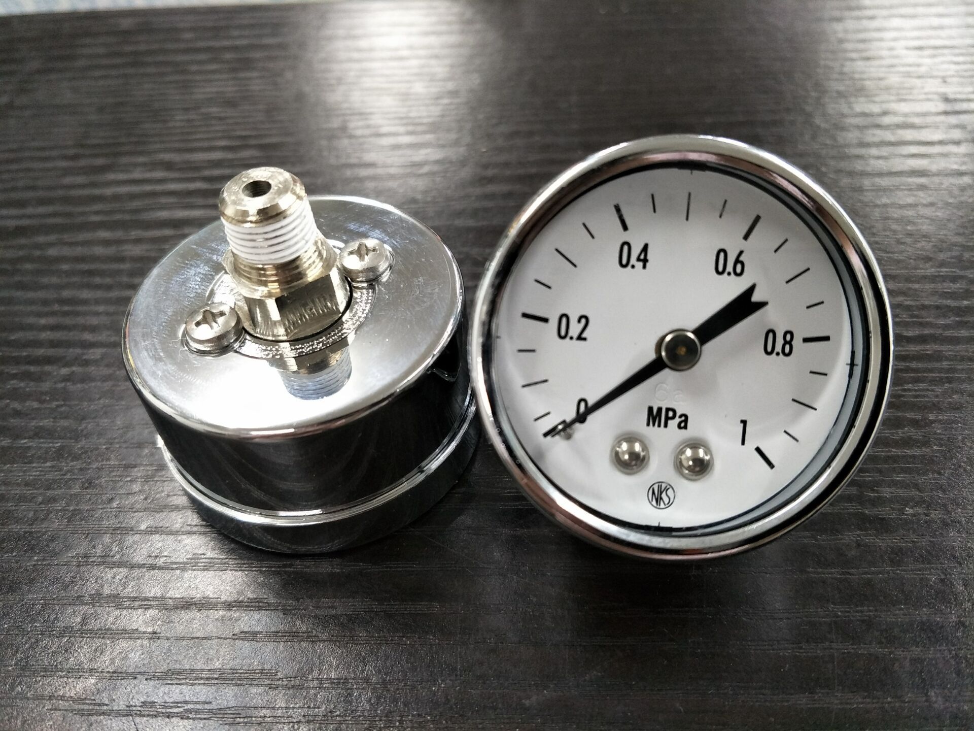 nks压力表01mpa40mm轴向压力表