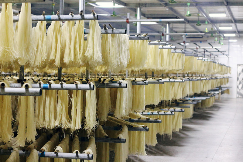 螺蛳粉干米粉1983年开始专业制作传统型螺蛳米粉厂价