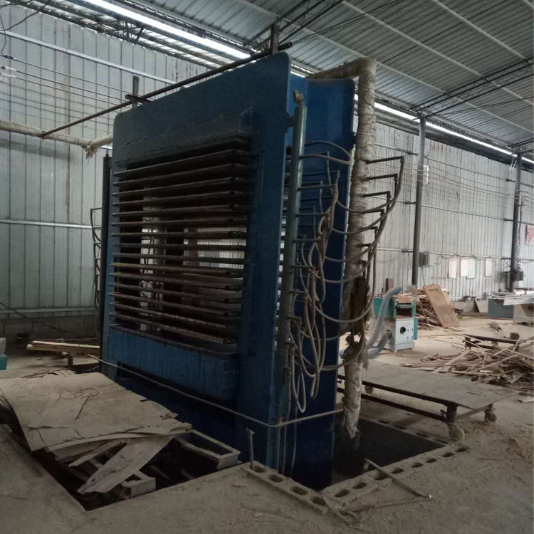 [供] 漳州华成3*6尺十五层二手自动热压机出售