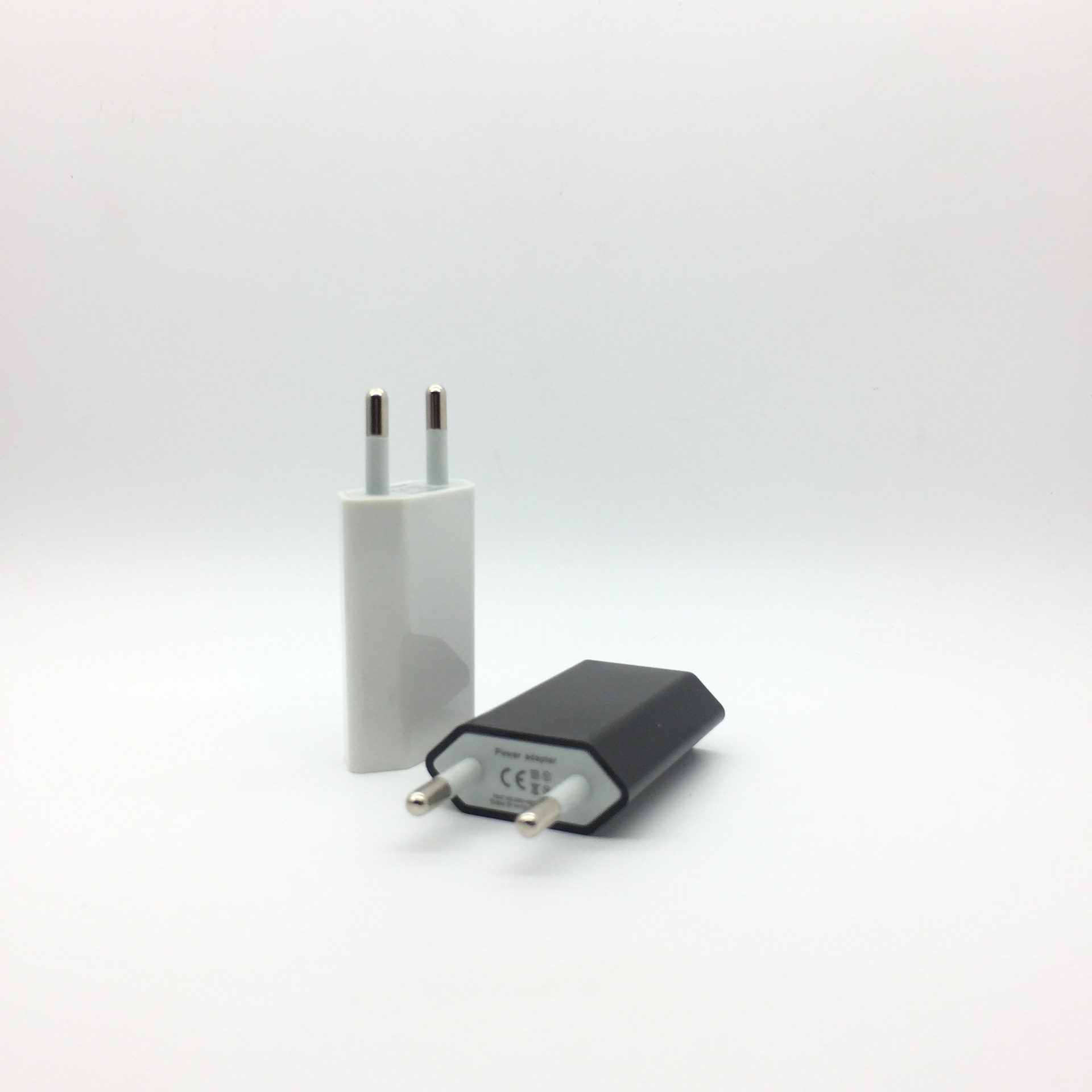 防炸保险管 欧规4代充电器 5v1a手机充电器 适用于苹果手机足功率