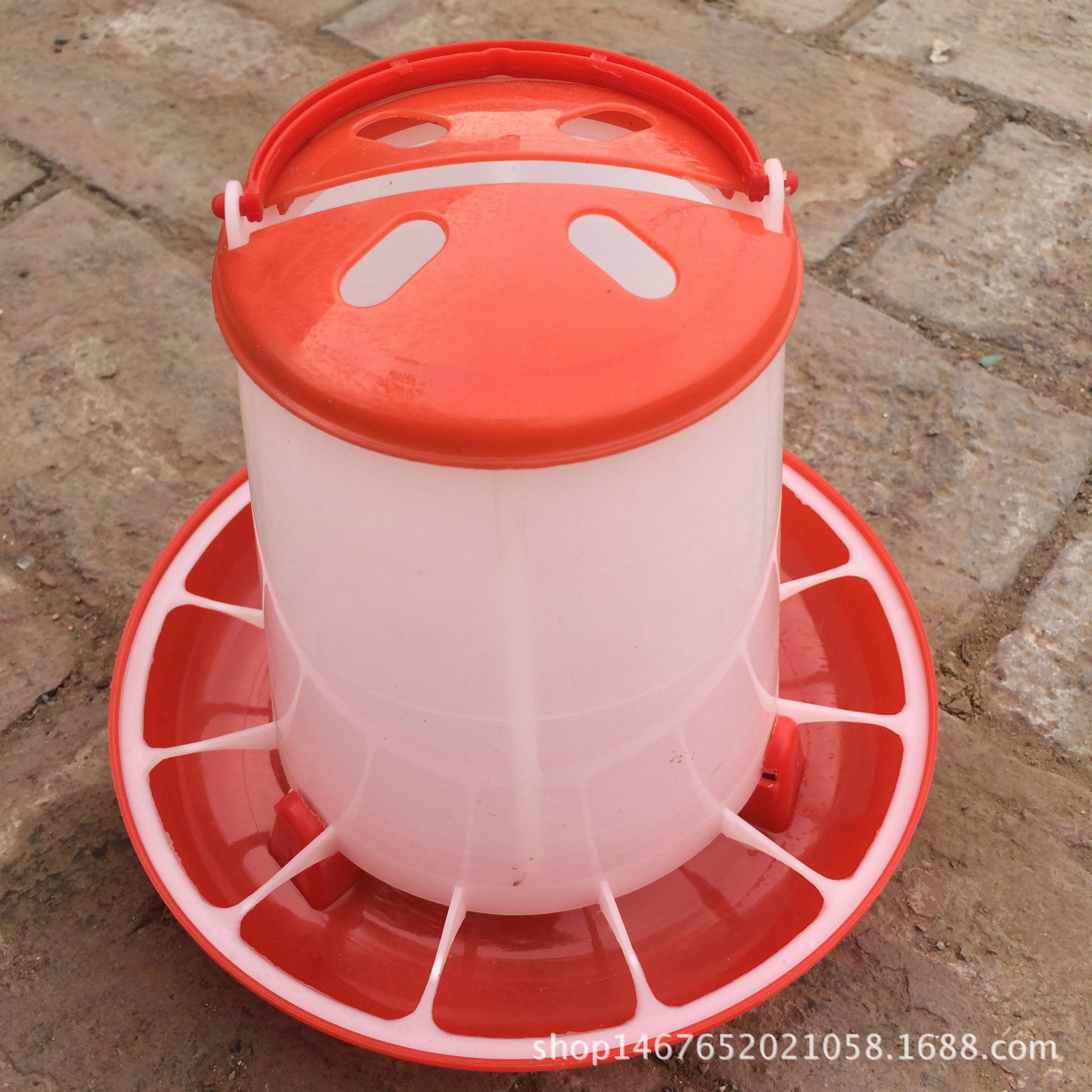 鸡用料桶 喂鸡食槽 养鸡饲料桶 喂鸡饲料桶 鸡喂食器 1.5千克小