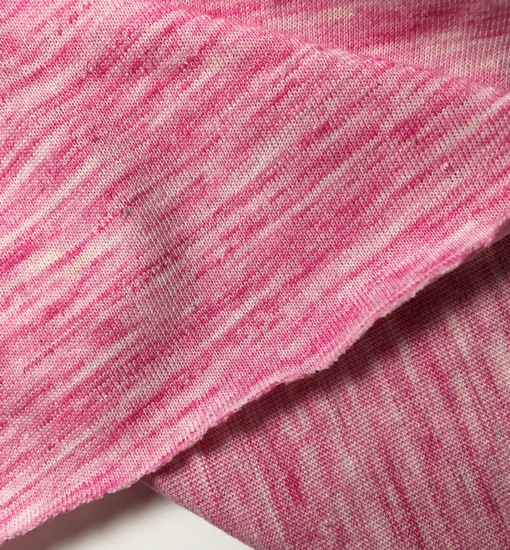 现货供应时装针织面料 32s/1段彩平纹布 高档针织服装面料