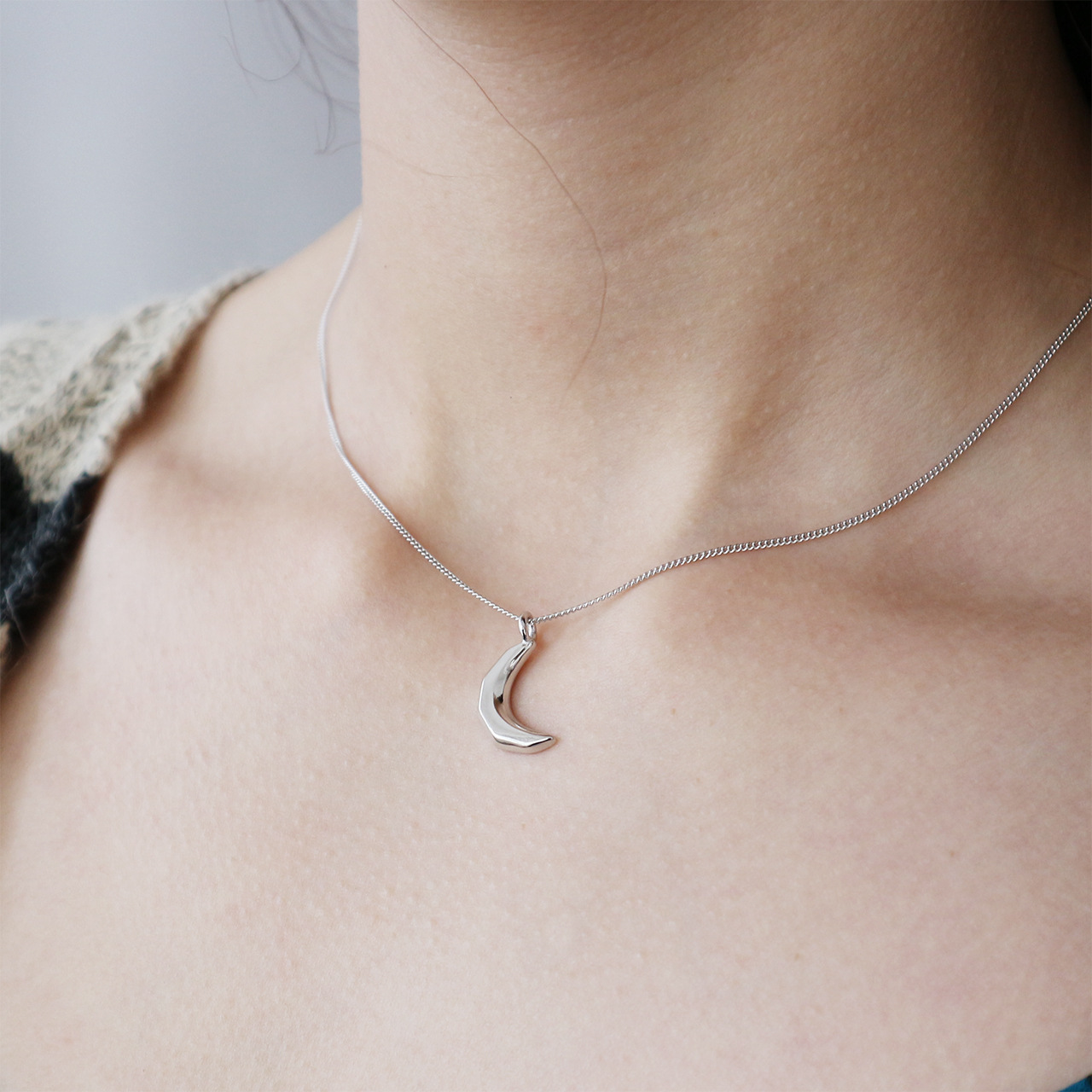 潮福猫 925纯银项链女甜美 香蕉banana项链 短款锁骨链侧身链