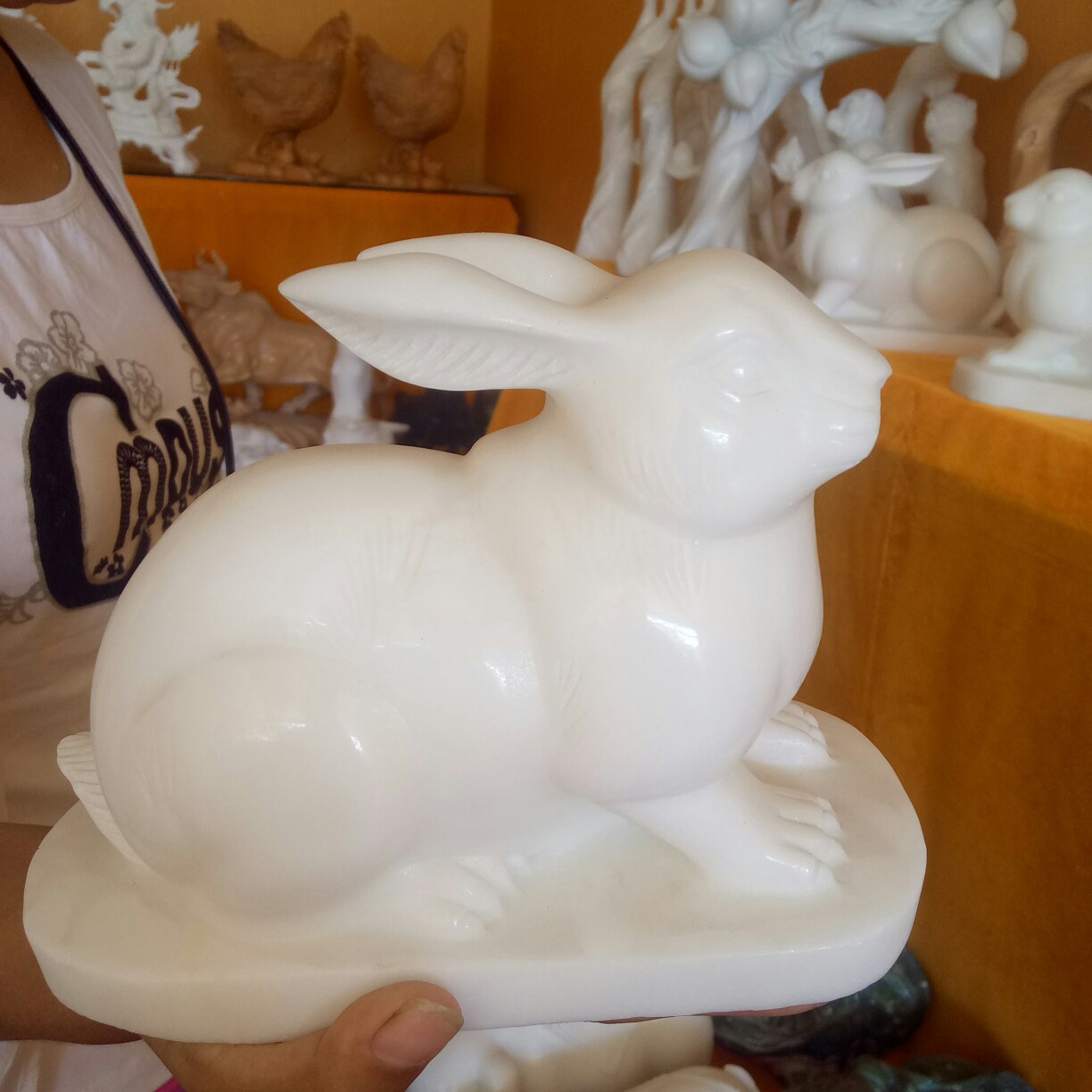 直销汉白玉小兔子石雕摆件工艺品 家居 办公工艺小白兔摆件