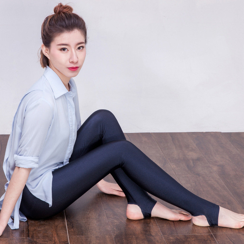 现货批发冰丝打底裤女夏薄款踩脚健美裤工厂一件代发地摊货源