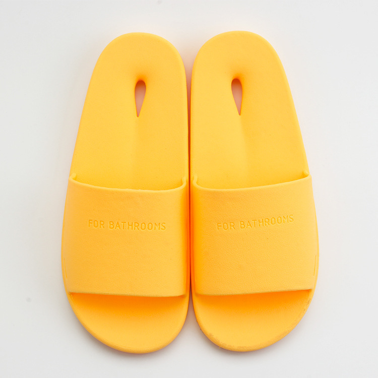 New Bathroom Slippers Summer Non-Slip Couple Leaking Sandals Korean Home Men and Women Indoor Hotel Slippers Wholesale