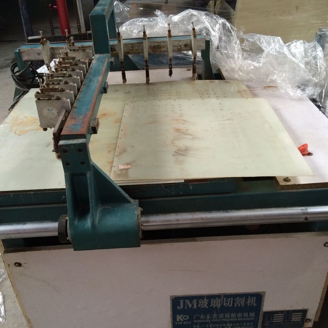 供应求购8成新银锐光学玻璃切割机高精高效全自动异形玻璃切割机