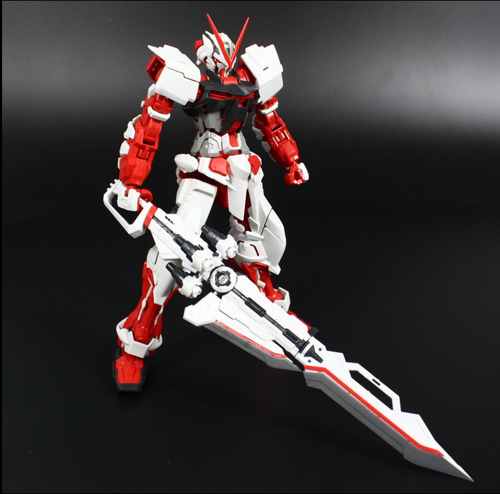 p-009 1/100 mg 红异端高达 王者之剑 带特典一盒2把《送刀架》