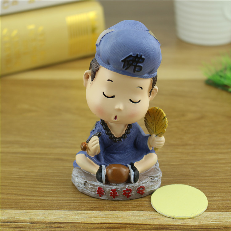 出口济公摇头娃娃车载汽车装饰摆件 创意树脂工艺品精品批发