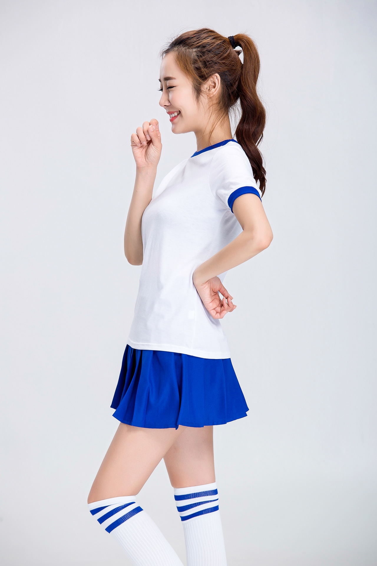 校运会新款女生啦啦操表演服装健美操舞蹈演出服中学生拉拉操服装