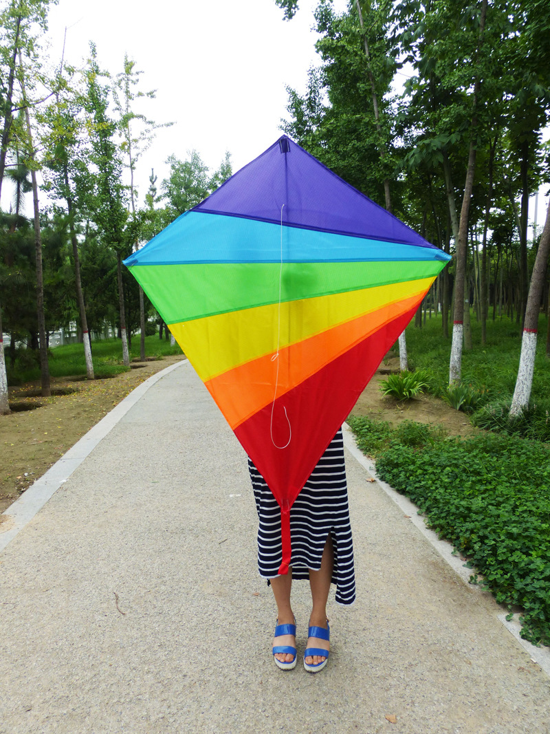 新品彩虹菱形风筝 国内外畅销产品 送线 环保材质