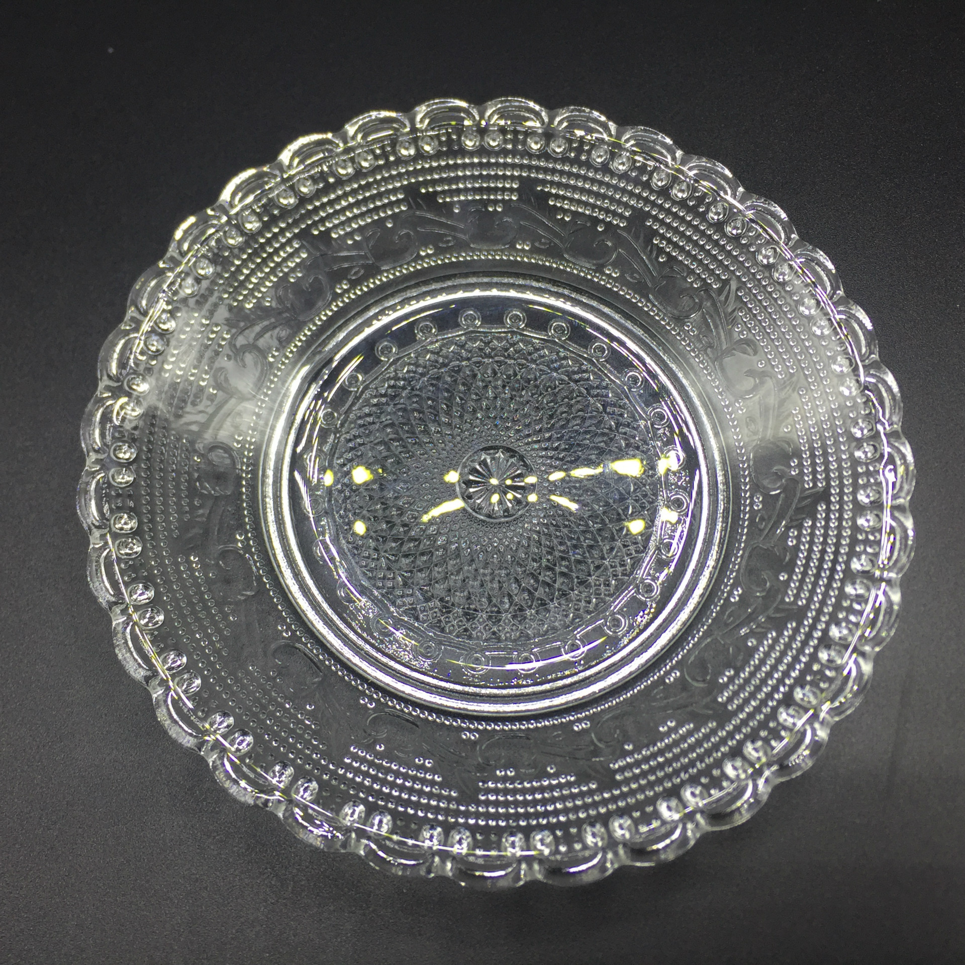 厂家直销无铅透明玻璃珍珠盘凤尾盘水果盘ktv酒吧小吃碟带底深盘