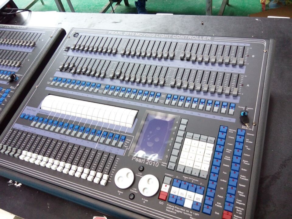 厂家直销 电脑控台 珍珠2010 dmx控台灯光控制系统led帕灯摇头灯