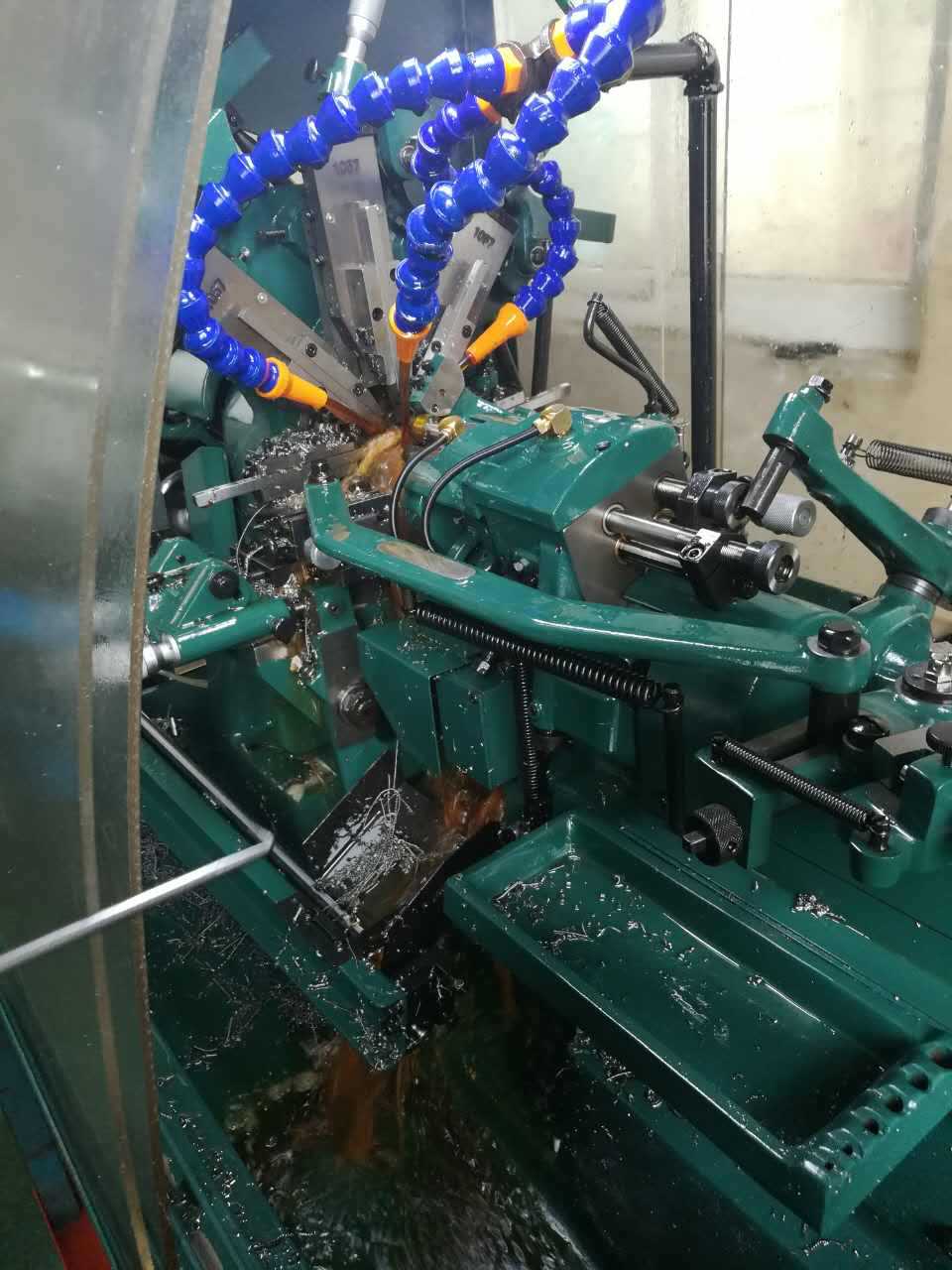 凸轮自动车床生产实拍图片 买台湾车床就找台荣厂家直销