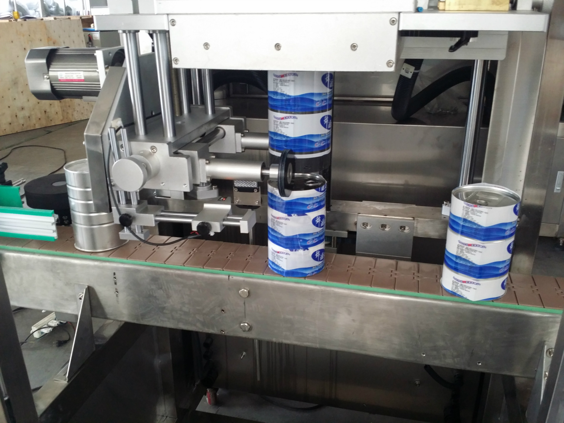 供应 奶粉瓶套标机 马口铁罐口套标机 自动封口机标签 中鸿机械