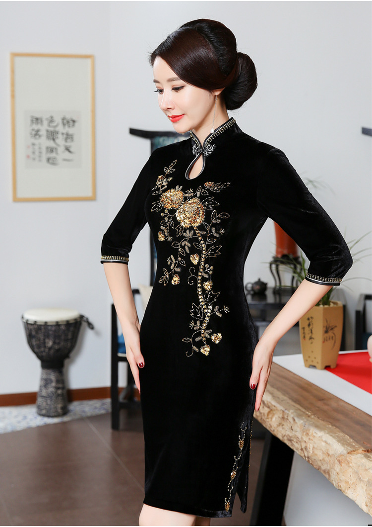 速卖通中老年妈妈装金丝绒旗袍改良时尚复古手工钉珠宴会婚宴礼服