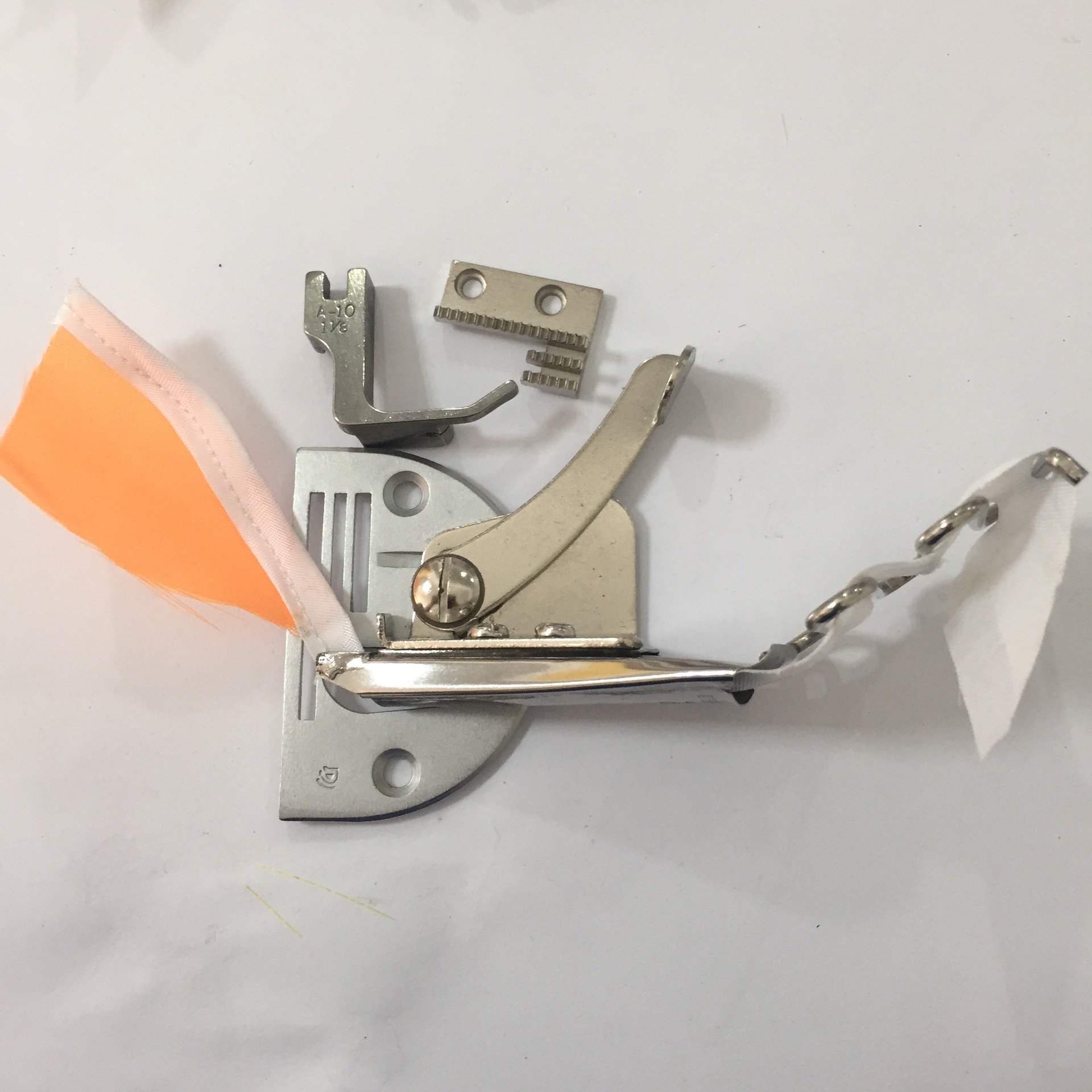 缝纫机零件平车a10拉筒 包边拉筒 口罩包边 四折卷边器直角包边