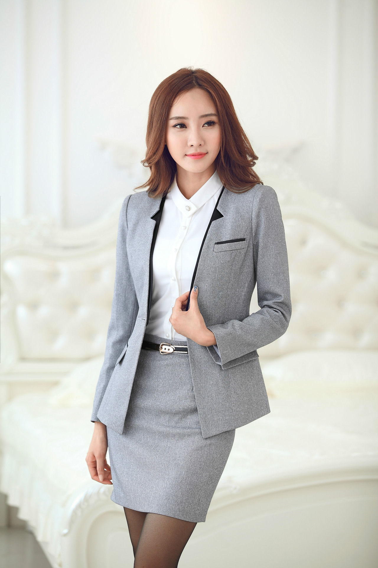 是 库存类型 整单 产品类别 职业女裙套装 产地 沈阳 货号 9026套裙