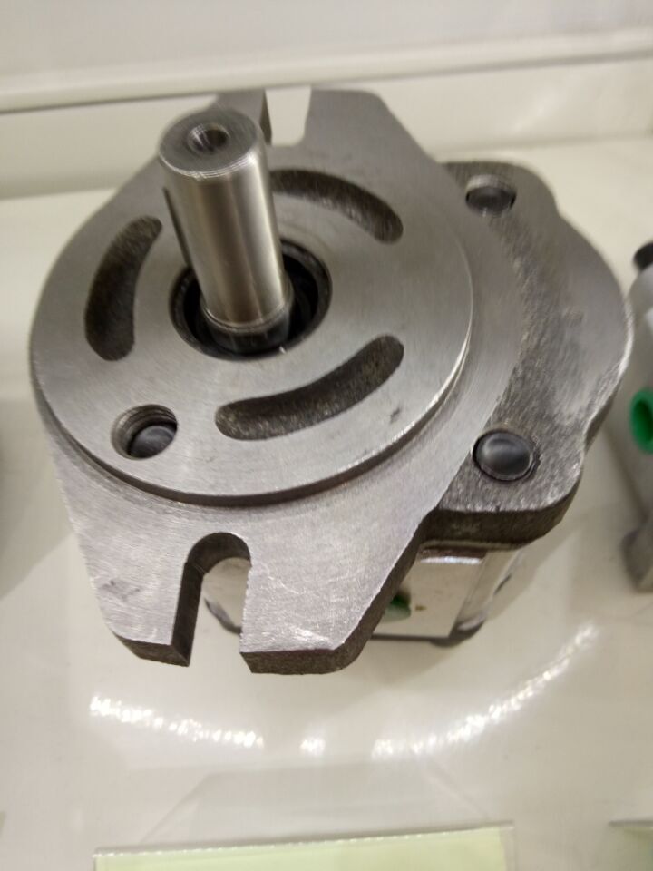 台湾安颂anson油泵,变量叶片泵pvdf-4-20-4-20-10s