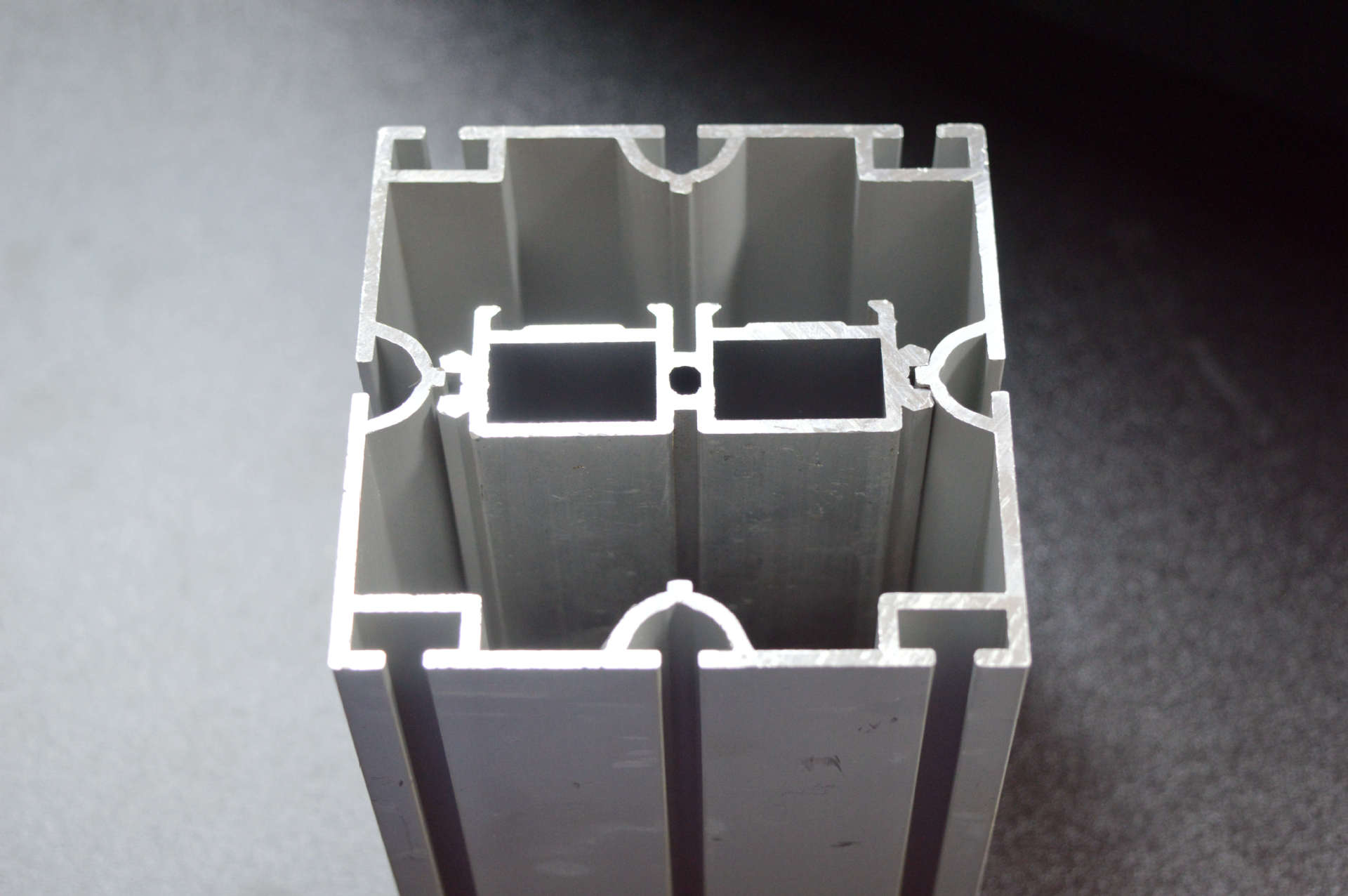 佛山加厚80方铝八分八槽方柱铝合金型材批发80方通展览铝材厂家