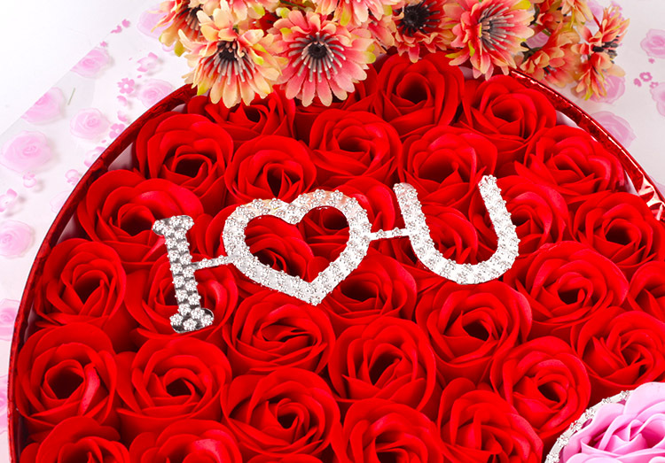 新款一箭穿心香皂花礼盒浪漫七夕玫瑰花送女友情人节礼物生日表白