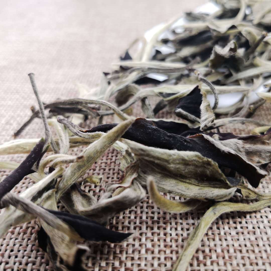 2017云南普洱茶月光美人一芽一叶月光白白茶散装新茶批发零售