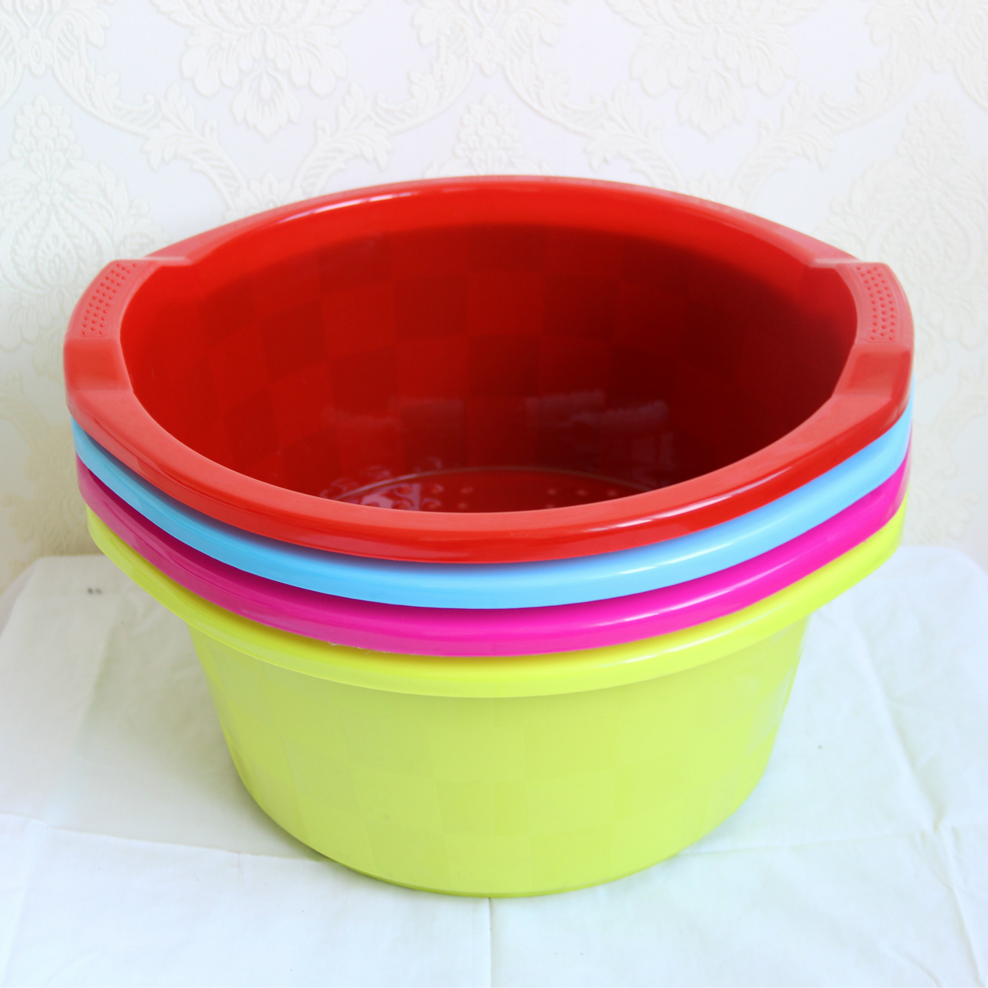 批时尚按摩足浴桶大号家用塑料泡脚盆脚底滚轮按摩洗脚盆促销赠品