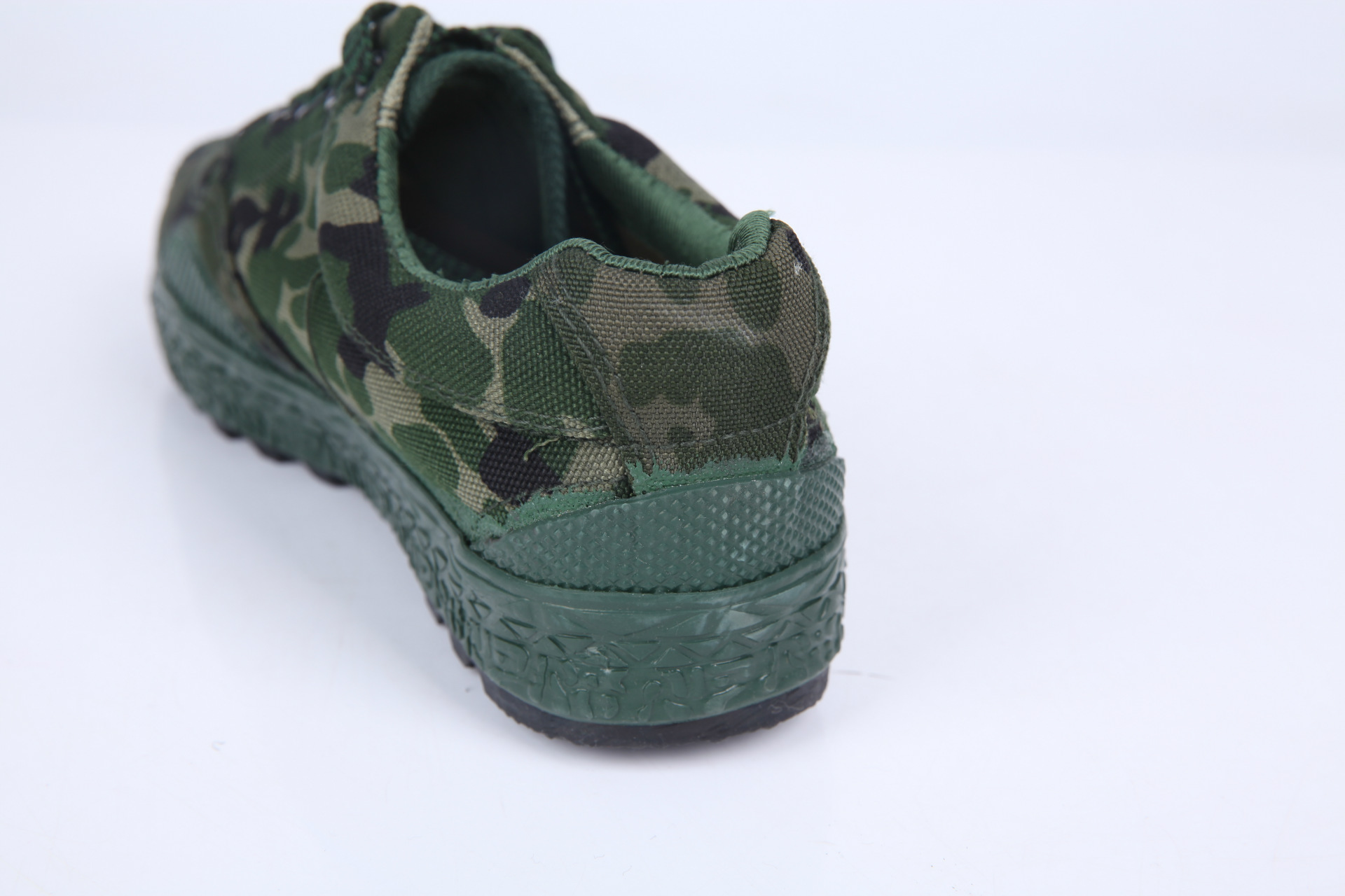 批发正品06武迷彩低腰作训鞋夏地勤军胶鞋解放鞋消防橄榄绿胶鞋