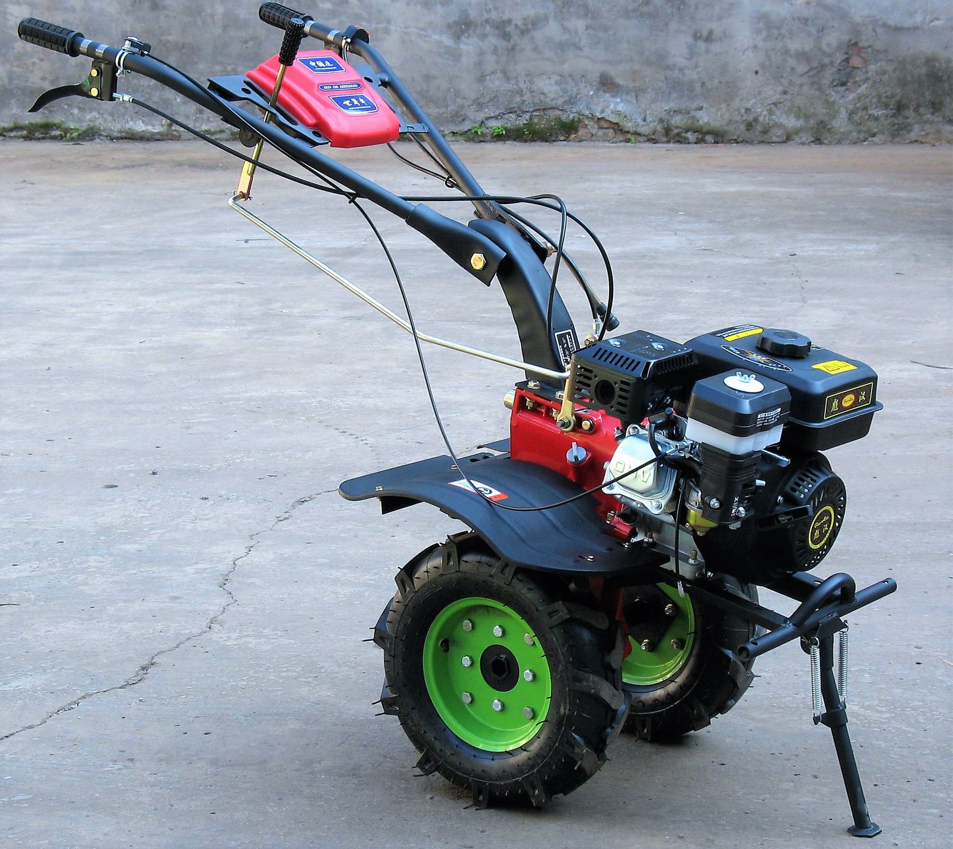 中国重庆耕田机生产企业,小型耕田机制造商-重庆彪汉耕田机工厂