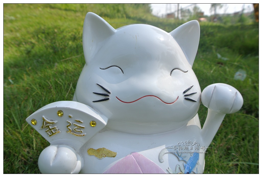 白色招财猫 存钱灌 树脂卡通 储钱罐 可爱实用 创意男女儿童 生日