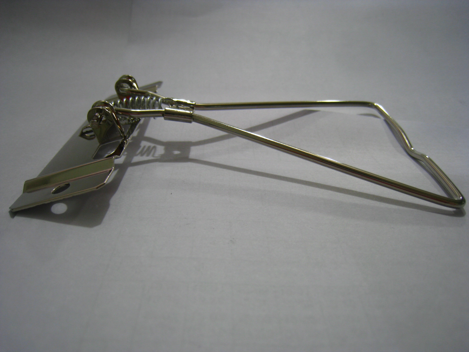 工厂直销老鼠夹办公文件装订夹防锈金属a夹铁夹文具夹金属配件档