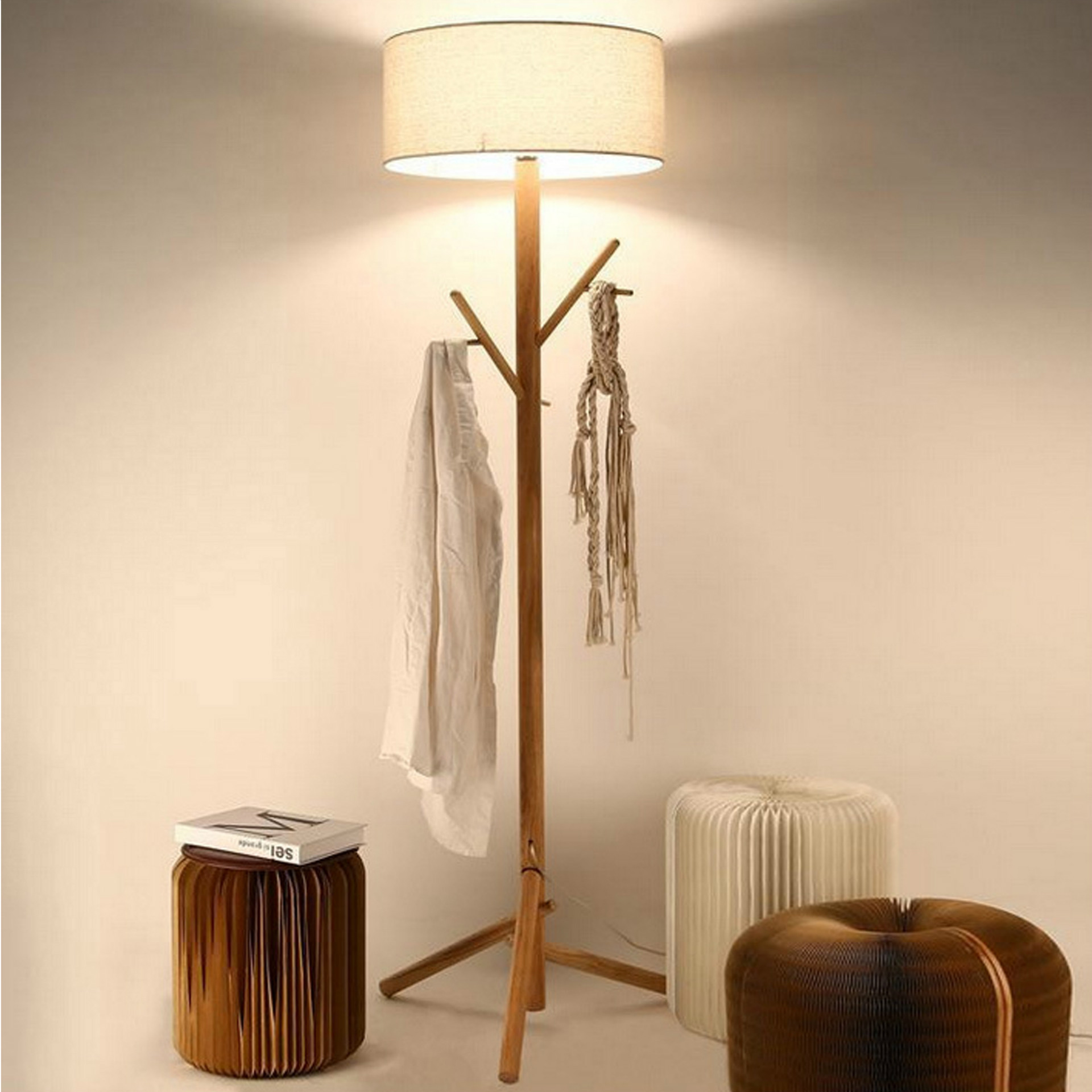 创意led三脚架衣杈木艺落地灯 客厅卧室书房多功能实木落地台灯