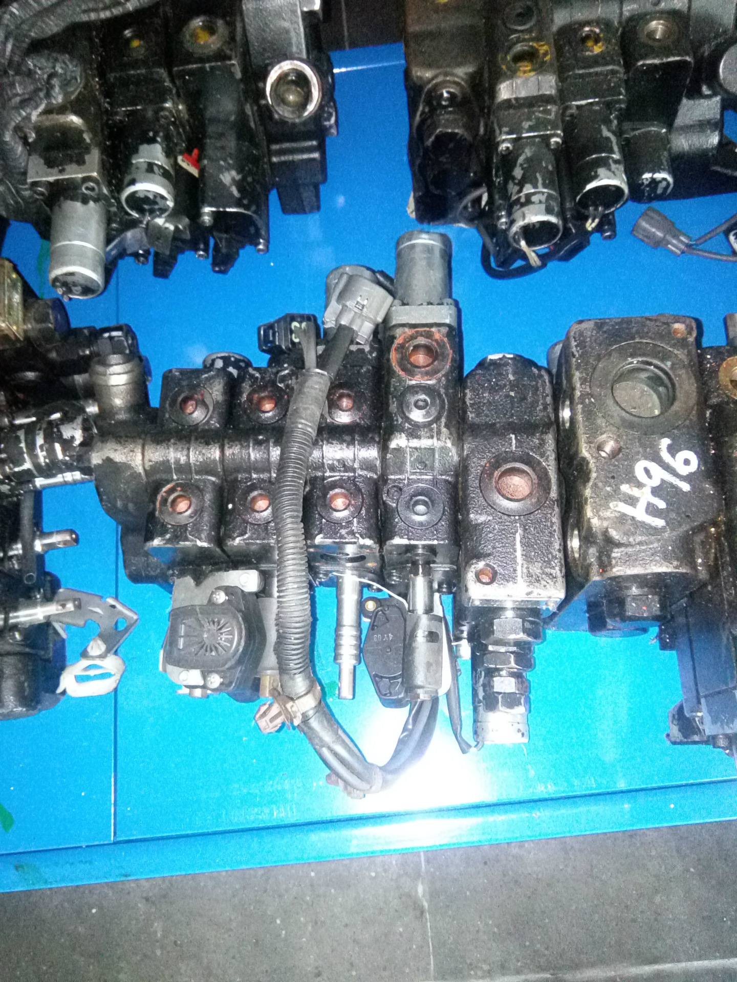 多路阀维修 叉车多路阀维修 挖掘机多路阀维修 装载机多路阀维修