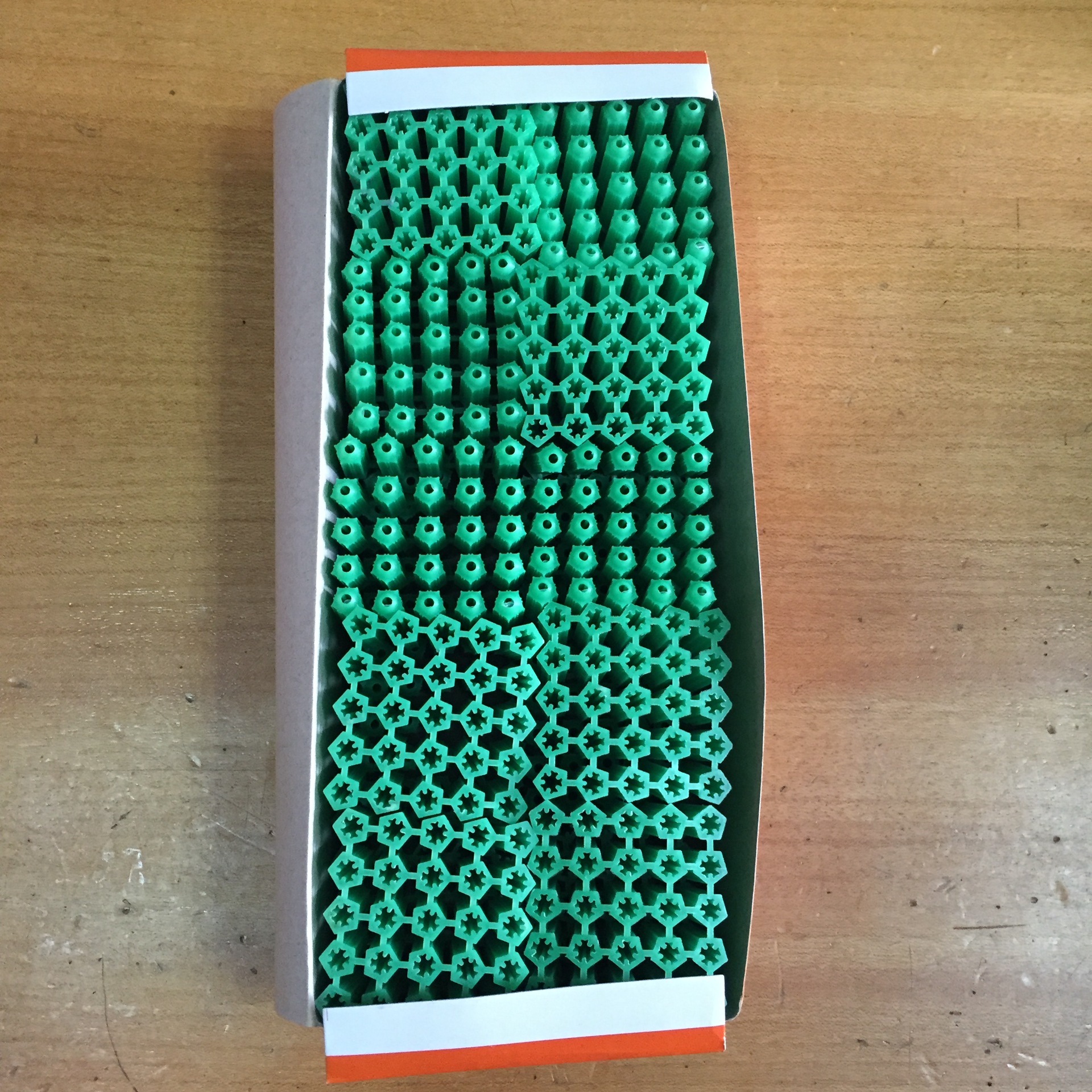 膨胀管 新料 螺丝胶塞 胶粒 连体绿色塑料膨胀管 塑料胀塞