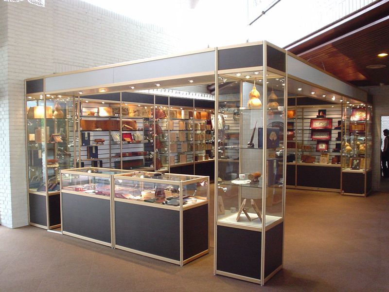 饰品珠宝玻璃展柜 化妆品礼品柜台产品精品展示柜定做商场展柜台