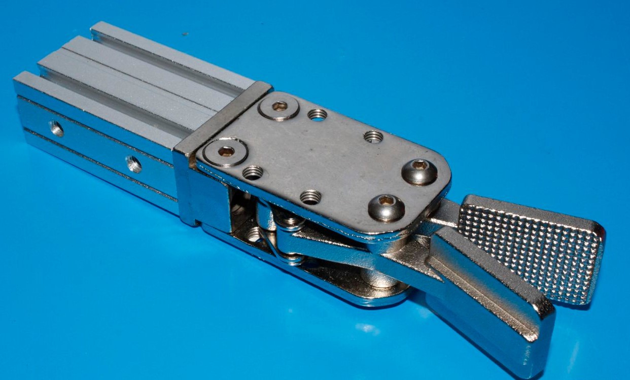 厂家直销机械手配件 注塑机机械手夹具 机械手夹具 带检测迷你夹