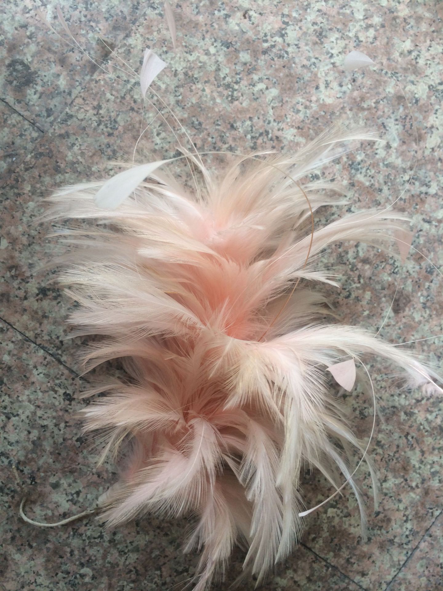 手工定制羽毛头饰色彩多样活动走秀日常装饰品厂家直供量大