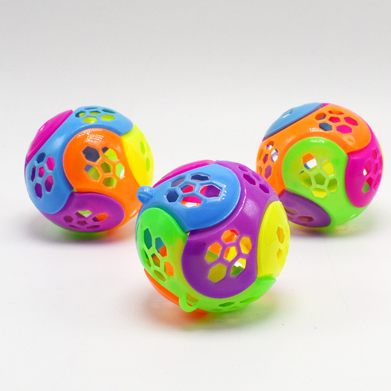 外贸热卖新款 diy6片拼装组装积木益智球3d智力球 扭蛋玩具