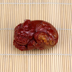 批发天然原石仿寿山石仿田黄石手把件 貔貅把玩件