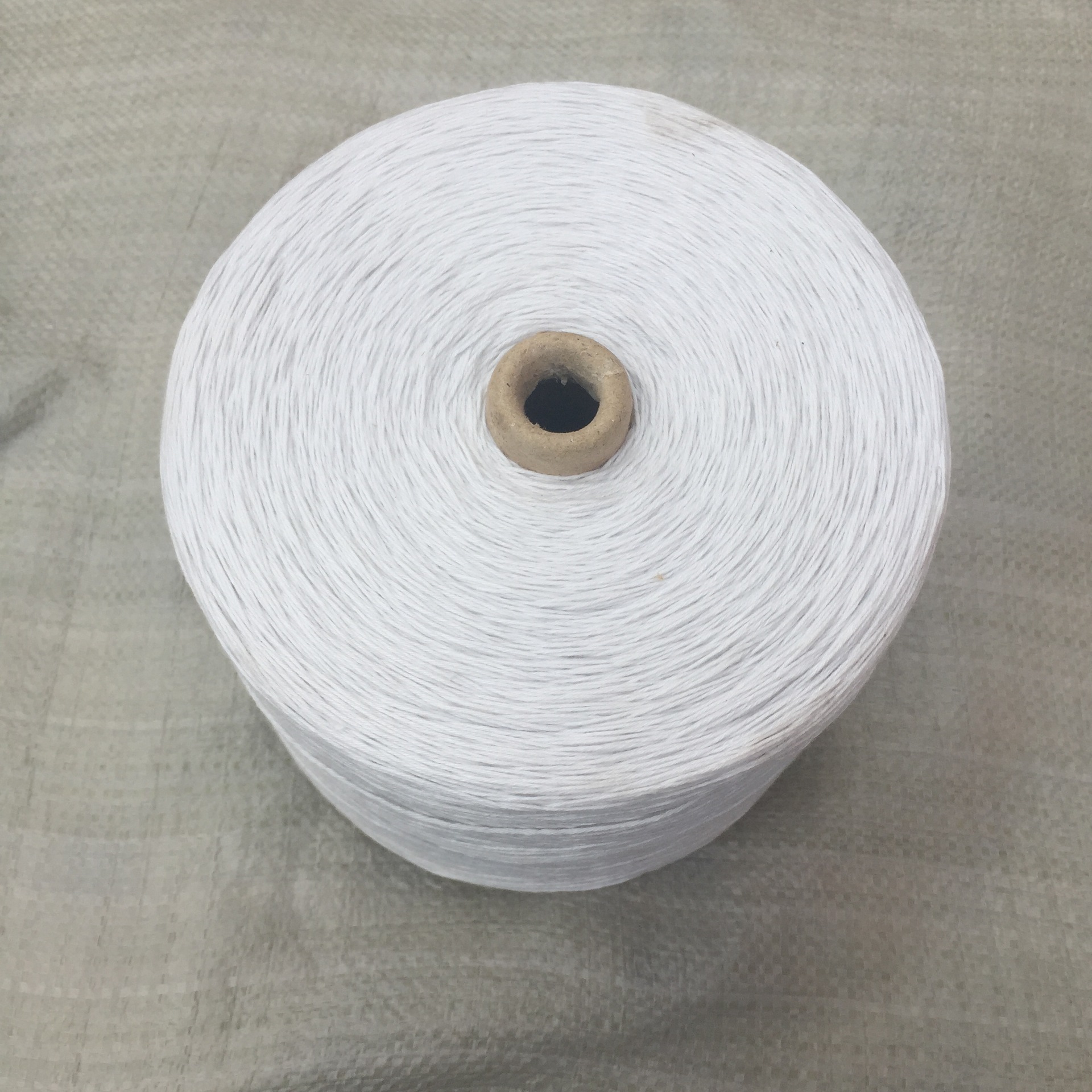 仿大化涤纶缝包线16支5股6股 涤纶缝纫机线 高强度缝包线涤纶纱线