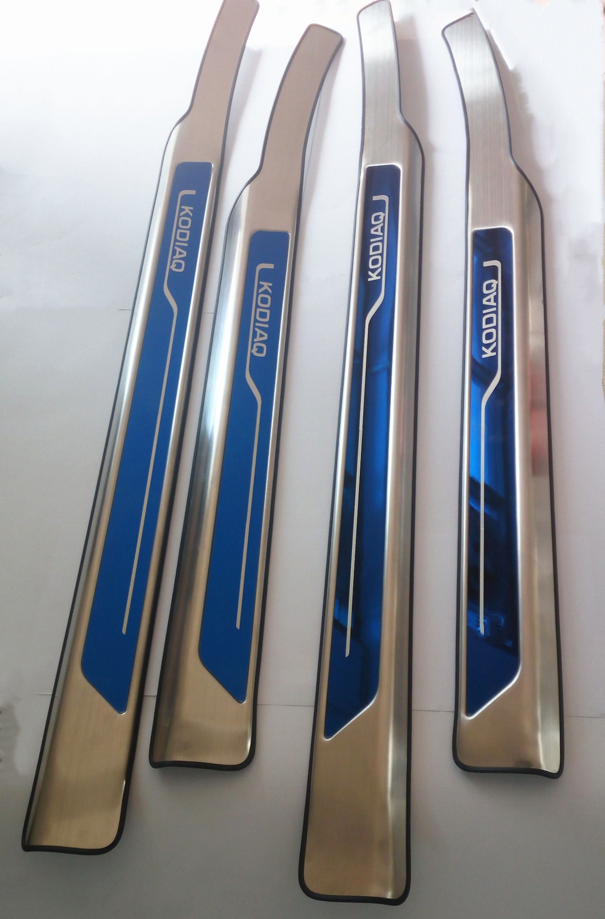 柯迪亚克外门槛条,前中网,后车刹车灯贴科迪亚克不锈钢装饰饰条