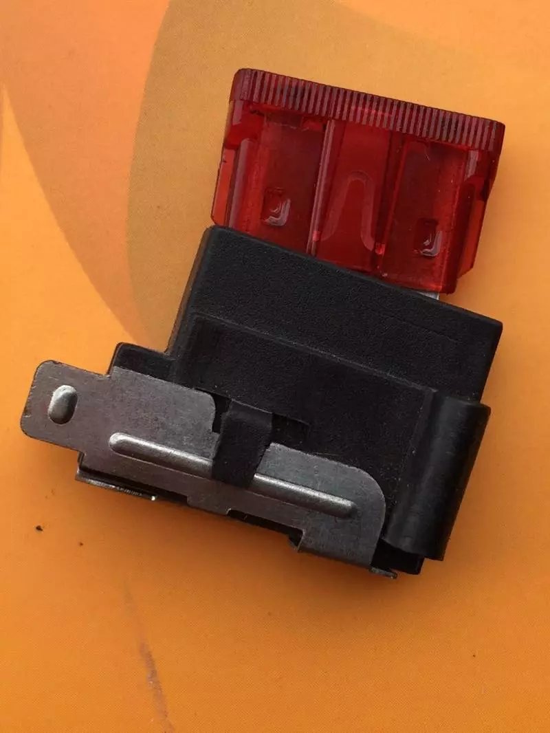 jh703e汽车保险丝座卧式保险丝座jh703e保险座汽车插片保险座