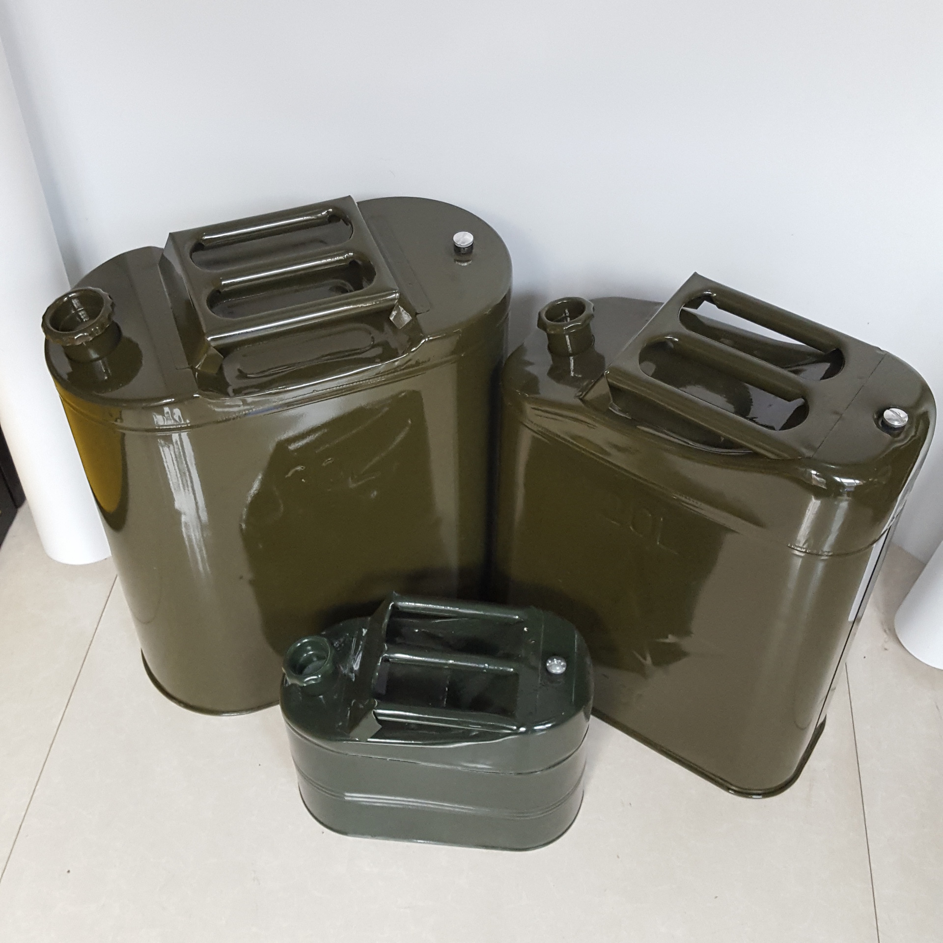 厂家直销汽油桶 20l便携汽油桶 加油耐用 备用汽油桶