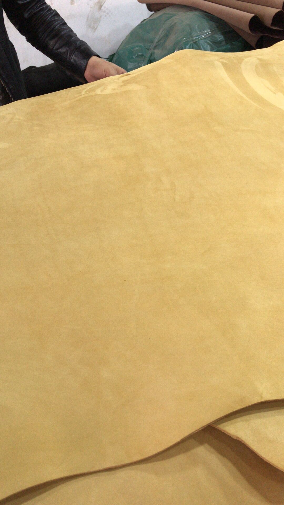 头层黄色磨砂牛皮 书本鞋履箱包牛皮革 现货批发复古黄牛皮