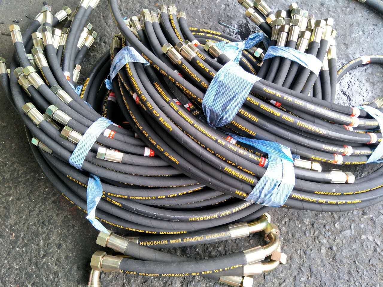 牵引机高压液压油管胶管总成批发(欢迎定制加工)